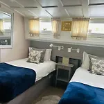 船上ホテル Unique Houseboat Experience I Break *
