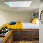 船上ホテル Unique Houseboat Experience I Break *