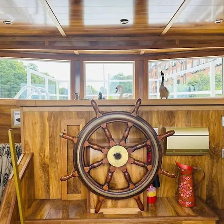 Bådhotel Unique Houseboat Experience I Break York
