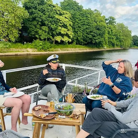 Bådhotel Unique Houseboat Experience I Break York