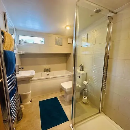 Unique Houseboat Experience I Break Bådhotel